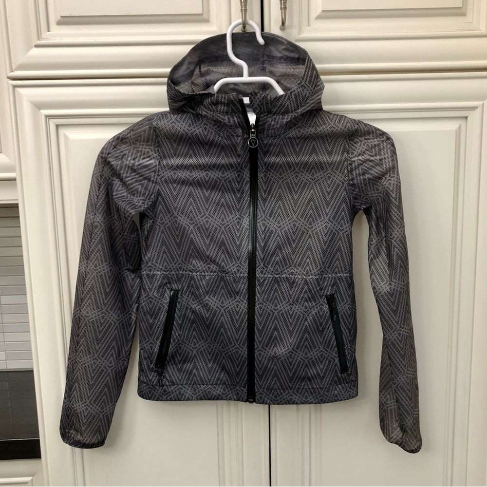 EUC Ivivva by Lululemon girl’s hooded rain jacket
